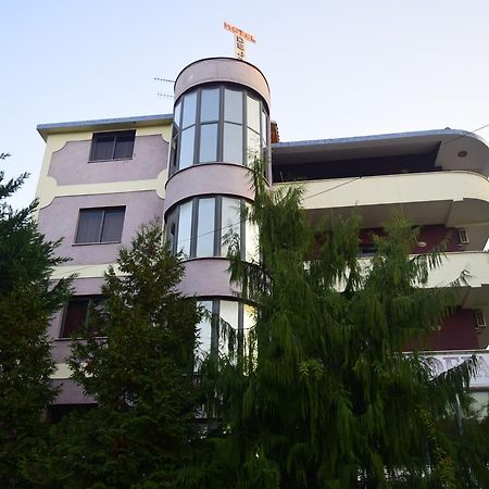 Hotel Deja Тирана Экстерьер фото