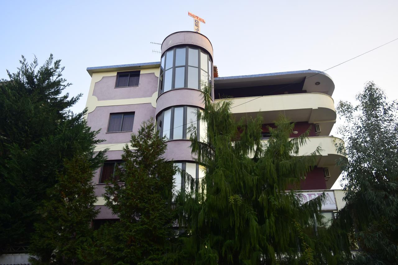 Hotel Deja Тирана Экстерьер фото