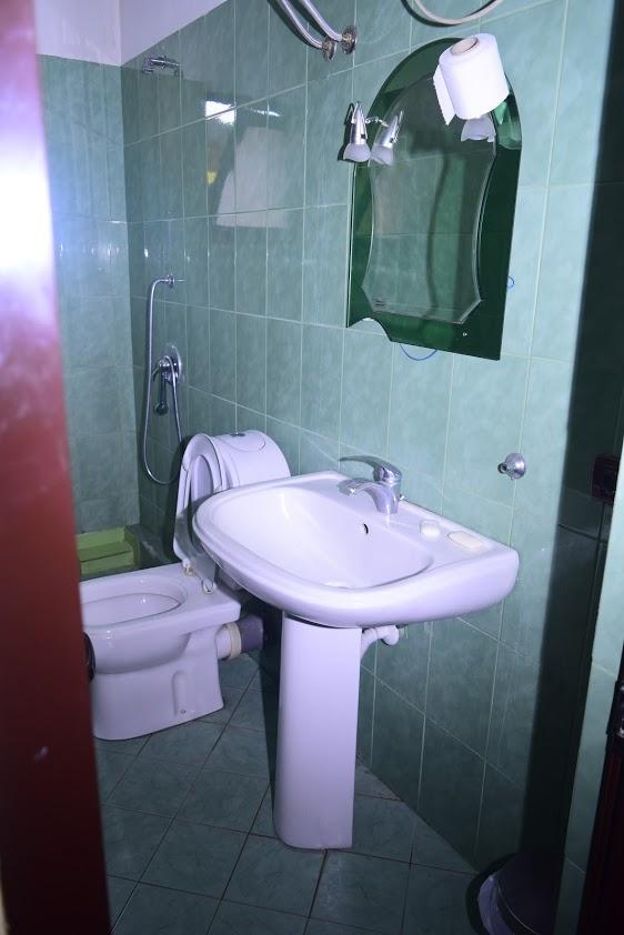 Hotel Deja Тирана Экстерьер фото