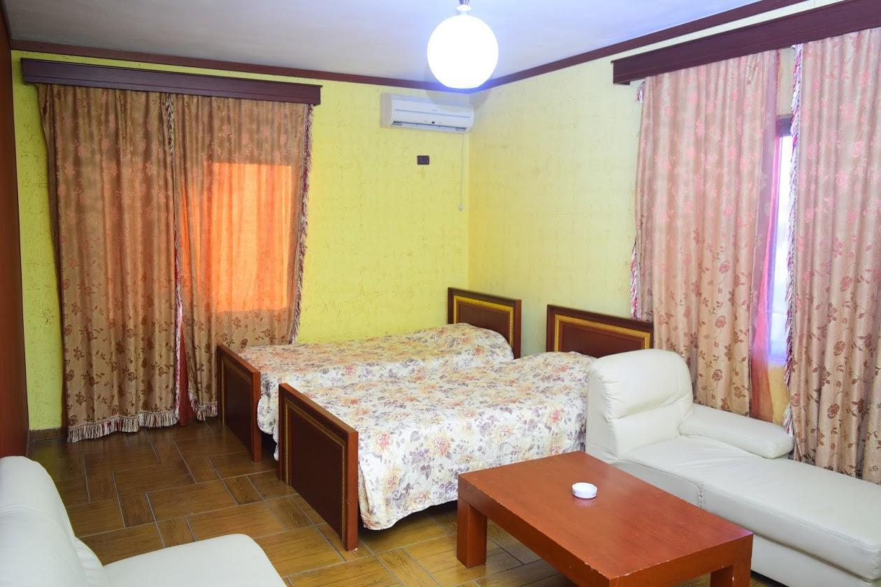 Hotel Deja Тирана Экстерьер фото